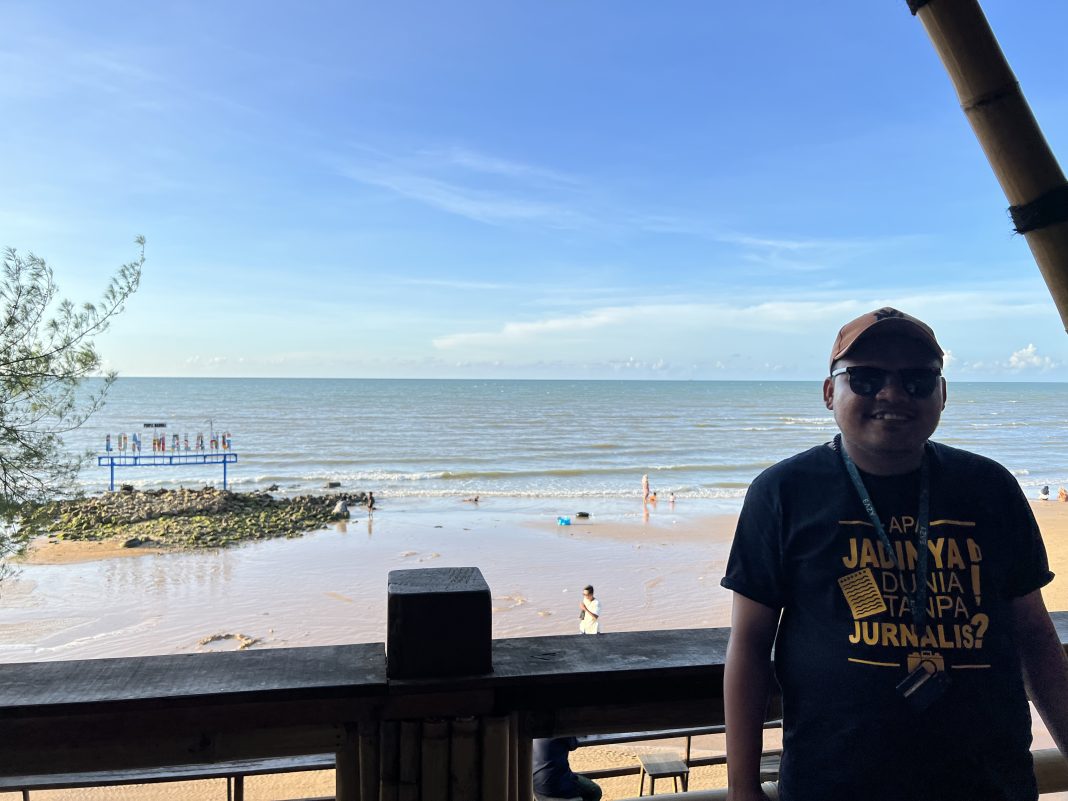 Pantai Lon Malang