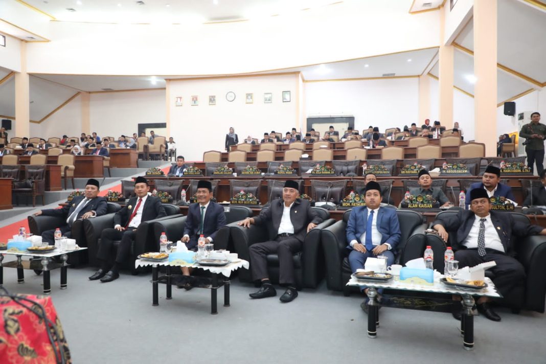 gelar rapat paripurna