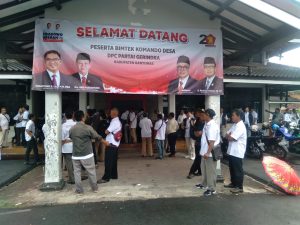 Komando Desa DPC Partai Gerindra Kabupaten Banyumas menyemut di Gedung KORPRI Purwokerto. (TR-Yayu).