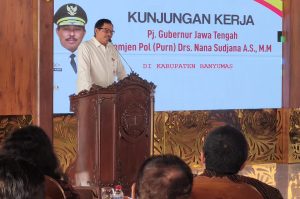 Pj Gubernur Jawa Tengah Komjen Pol Purn Drs Nana Sudjana AS MM kunjungan kerja perdana ke Pemda Banyumas Kamis 21 Desember 2023. (Dok Humas/TR-Yayu).