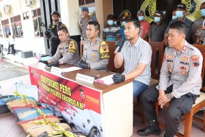 Kapolres Grobogan AKBP Dedy Anung Kurniawan Saat pres rilis kasus judi sabung ayam